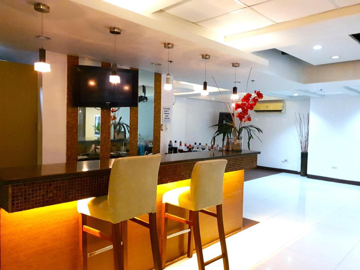 Festive Hotel Makati Paco Extérieur photo