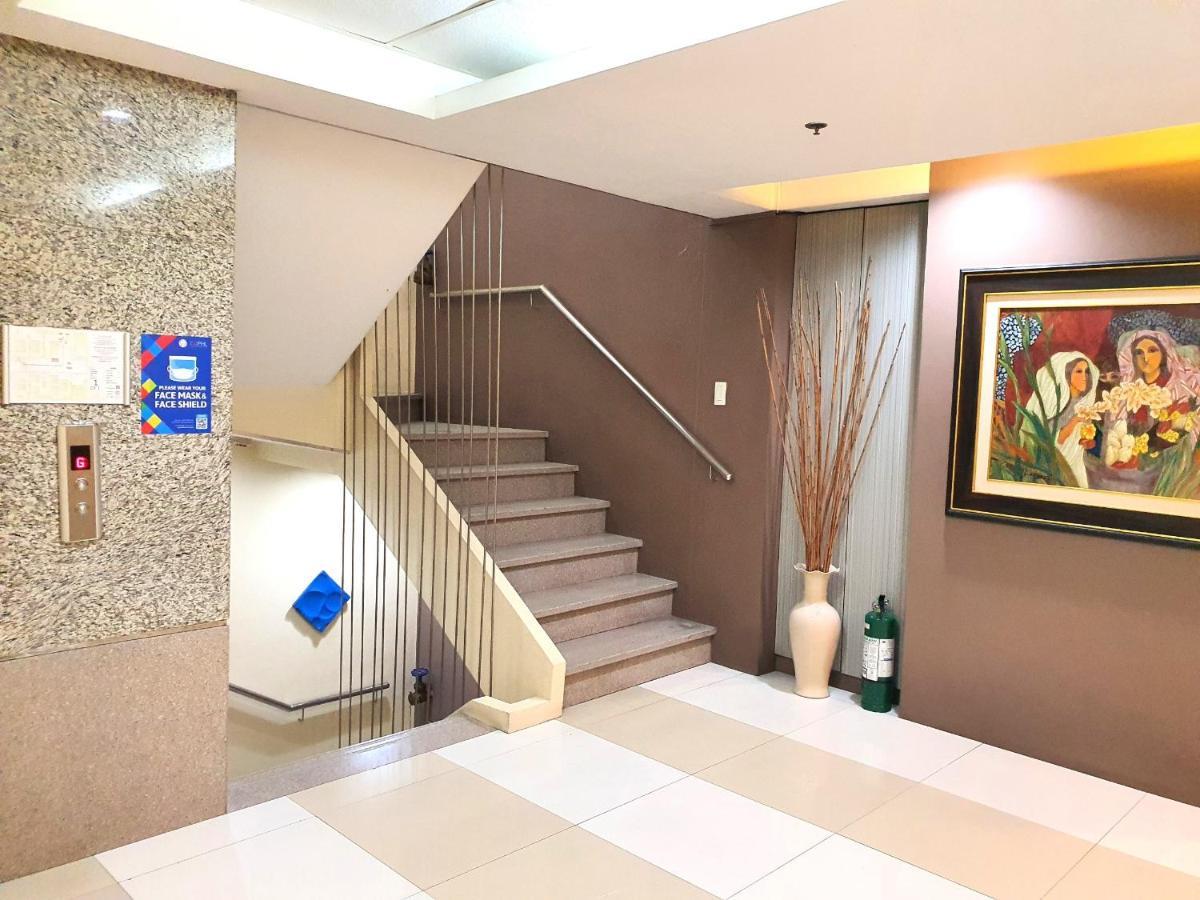 Festive Hotel Makati Paco Extérieur photo
