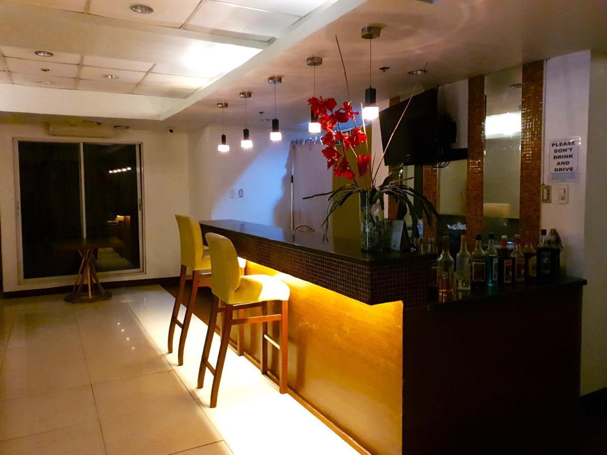 Festive Hotel Makati Paco Extérieur photo