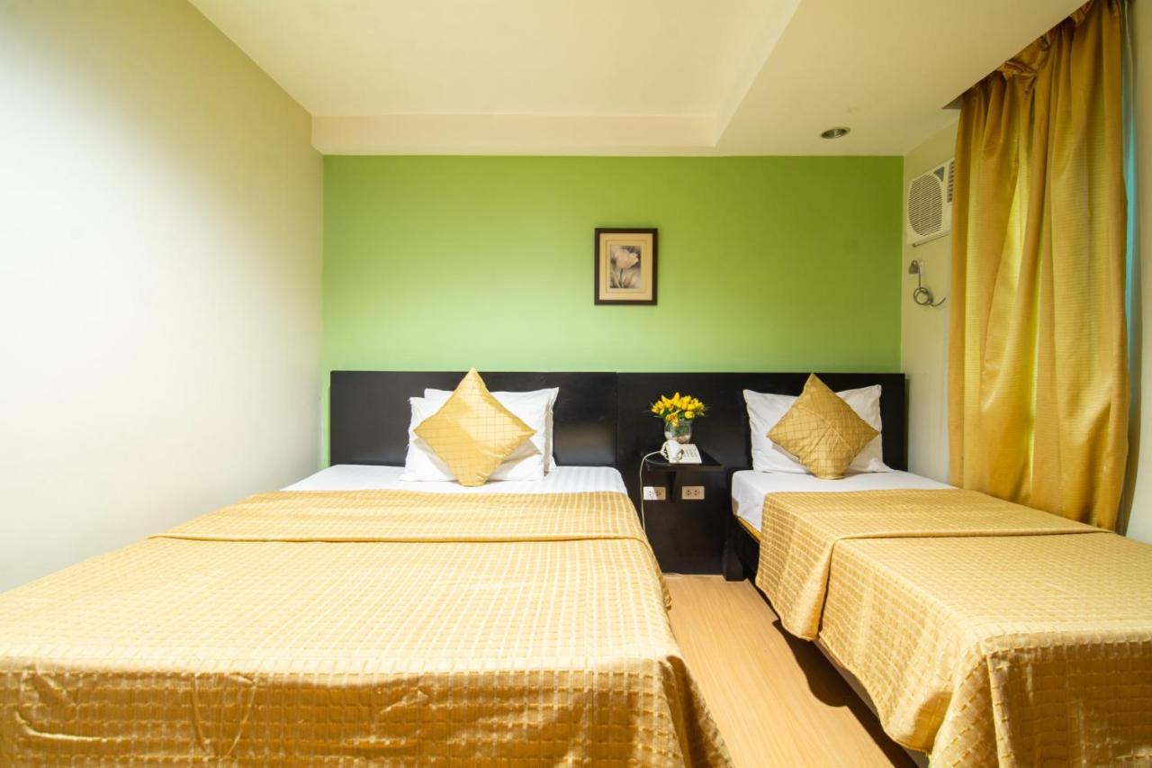 Festive Hotel Makati Paco Extérieur photo
